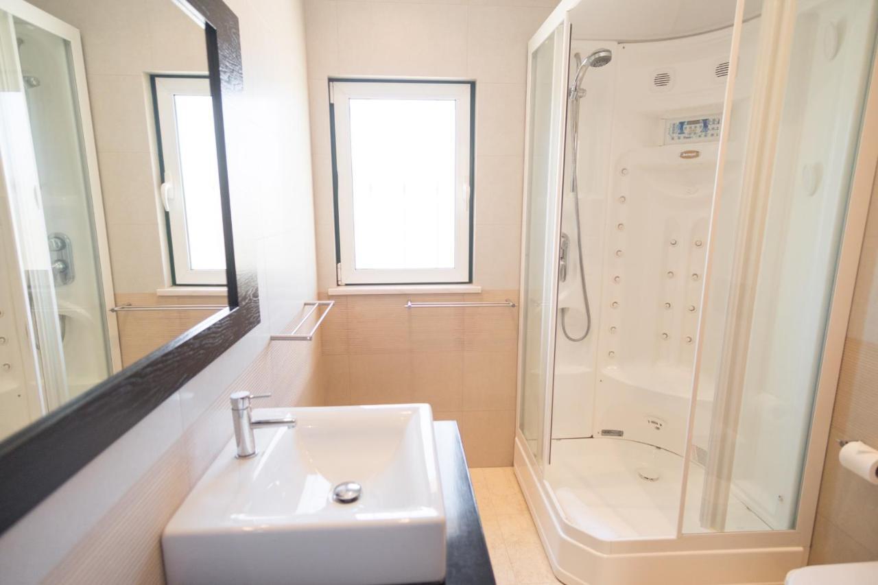 Villa Ria Rose, Alto Da Ria 23 - Jacuzzi And Beach 阿尔沃尔 外观 照片